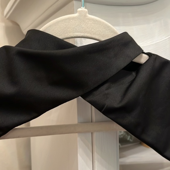 Black mini dress - Picture 8 of 9